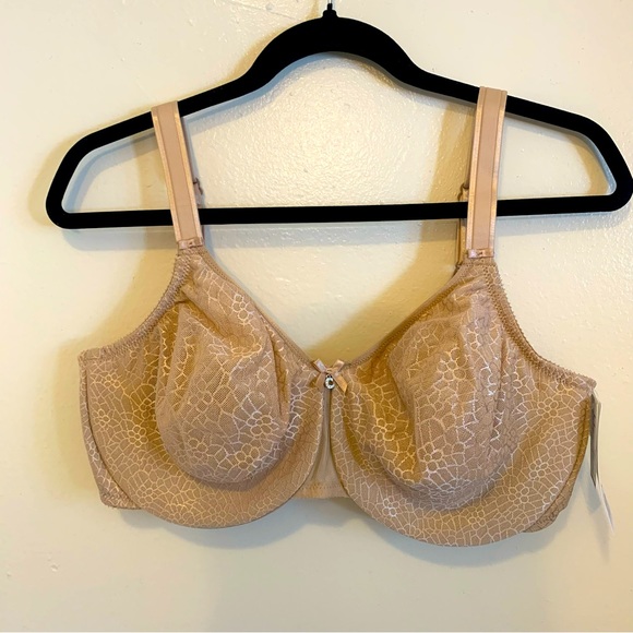 CHANTELLE Bra. NWT Size 40 DDD Color Nude.     “Minimizing Effect” - Picture 1 of 6
